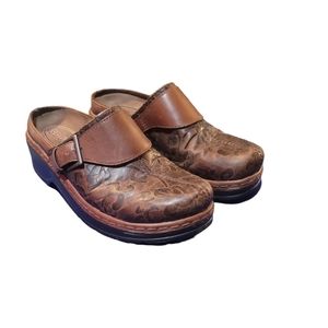 KLOGS Austin Slide Clogs Womens Size 8M Dark Brown Tooled Leather Mules